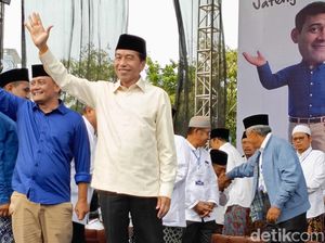 Jokowi Hadiri Doa Bersama Ahmad Luthfi-Taj Yasin di Simpang Lima Semarang