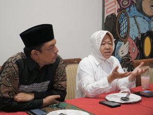 60 Hari Blusukan, Risma-Gus Hans Siap Bawa Solusi Atasi Masalah di Jatim 60 Hari Blusukan, Risma-Gus Hans Siap Bawa Solusi Atasi Masalah di Jatim