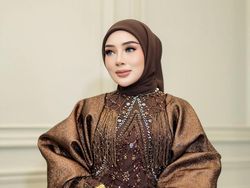 Nikita Mirzani Sebut Skincare Air Ingus, Shella Saukia: Penjualan Merosot