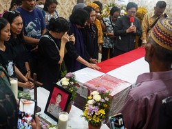 Reaksi Keluarga Besar AKP Ryanto yang Gugur Ditembak AKP Dadang