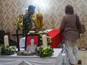 AKP Ryanto Ulil Anshar Dapat Kenaikan Pangkat Luar Biasa Anumerta dari Kapolri AKP Ryanto Ulil Anshar Dapat Kenaikan Pangkat Luar Biasa Anumerta dari Kapolri