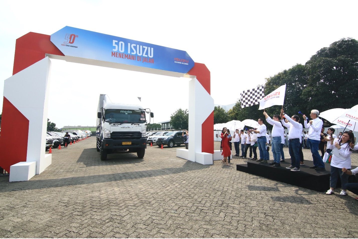 adv isuzu