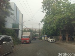 Jalur Protokol Kota Surabaya Bersih dari Alat Peraga Kampanye