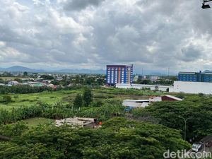 Cuaca Makassar Besok, Kamis 3 Juli 2025: Berawan Sepanjang Hari Cuaca Makassar Besok, Kamis 3 Juli 2025: Berawan Sepanjang Hari