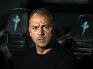 Barcelona Disalip Atletico di Klasemen, Hansi Flick Kalem Barcelona Disalip Atletico di Klasemen, Hansi Flick Kalem