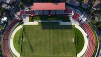 Stadion berkapasitas 15 ribu penonton itu sudah mulai digunakan tim sepak bola Malut United FC untuk latihan dan pertandingan Liga 1.