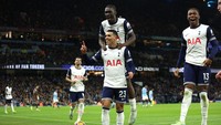 2. Tottenham Hotspur - 126 sepak pojok. Foto: Getty Images/Carl Recine