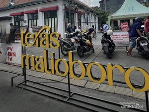 Jalan Malioboro yang Selalu Penuh Pesona
