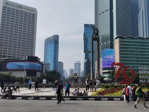 Kirana Jakarta II: Sambut Tahun Baru di Bundaran HI dengan 800 Drone dan Kembang Api Kirana Jakarta II: Sambut Tahun Baru di Bundaran HI dengan 800 Drone dan Kembang Api
