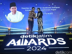 Muhammad Fawait Raih Penghargaan Kategori Peduli Kesejahteraan Petani