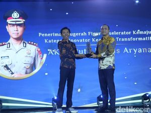 Percepatan Pemulihan Kanjuruhan, AKBP Putu Kholis Raih detikJatim Awards Percepatan Pemulihan Kanjuruhan, AKBP Putu Kholis Raih detikJatim Awards