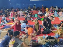 Cerita Ovilatul Terobos Banjir Bareng 2 Anak, Ibu dan Kakak untuk Ngungsi