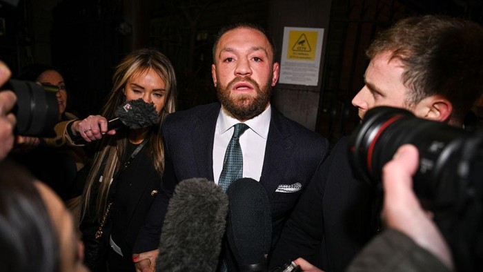 Dublin , Ireland - 22 November 2024; Mr Conor McGregor leaves court, after the court announced the jurys decision in the civil action case, P Ní Laimhin v McGregor & Anor, in High Court 24 at Chancery Place in Dublin. (Photo By David Fitzgerald/Sportsfile via Getty Images)