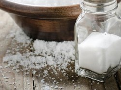 Manfaat Mandi Air Garam, Redakan Stres hingga Atasi Infeksi Jamur