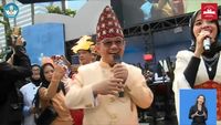 Saat Mendikdasmen Nyanyi Laskar Pelangi di Hari Guru Nasional 2024