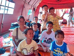 Asa Bocah-bocah Jatinegara Tetap Sekolah Usai Rumah Dilalap Jago Merah