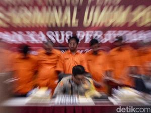Sudah 26 Tersangka Dijerat di Kasus Mafia Judol Komdigi, 4 DPO Diburu Sudah 26 Tersangka Dijerat di Kasus Mafia Judol Komdigi, 4 DPO Diburu