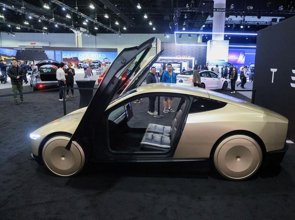 Melihat Lebih Dekat Tesla Cybercab, Mobil Tanpa Setir dan Pedal