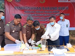Kejari Jembrana Musnahkan 329,68 Gram Sabu dan 3.115 Pil Ekstasi