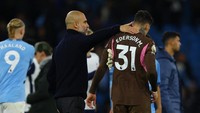 Ederson - Manchester City: 2 gol bagi tim lawan akibat blundernya. Foto: REUTERS/Molly Darlington