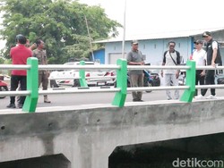 Plt Bupati Sidoarjo Subandi Sidak Jembatan Kedungpeluk yang Baru