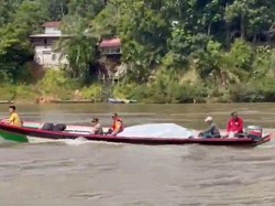 Polisi Kawal Distribusi Logistik Pilkada Kaltim di Perbatasan RI-Malaysia