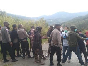 Penampakan Truk Terbalik Tewaskan 5 Pendukung Paslon Bupati di Tolikara