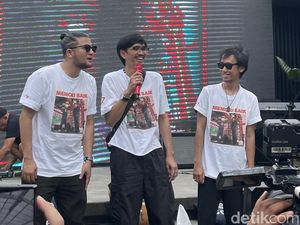 Video: Memori Baik, Lagu Pertama Sheila On 7 yang Diproduksi di Jepang dan Indonesia Video: Memori Baik, Lagu Pertama Sheila On 7 yang Diproduksi di Jepang dan Indonesia