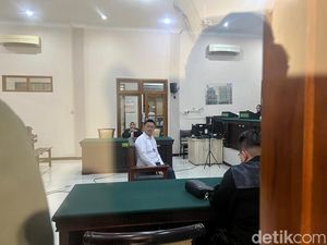 Kuras Rekening Perusahaan Warisan, Pengusaha Toko Ban Dituntut 4 Tahun Bui Kuras Rekening Perusahaan Warisan, Pengusaha Toko Ban Dituntut 4 Tahun Bui