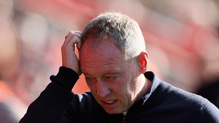 FILE PHOTO: Soccer Football - Premier League - Southampton v Leicester City - St Marys Stadium, Southampton, Britain - October 19, 2024 Leicester City manager Steve Cooper before the match REUTERS/Isabel Infantes/File Photo EDITORIAL USE ONLY. NO USE WITH UNAUTHORIZED AUDIO, VIDEO, DATA, FIXTURE LISTS, CLUB/LEAGUE LOGOS OR LIVE SERVICES. ONLINE IN-MATCH USE LIMITED TO 120 IMAGES, NO VIDEO EMULATION. NO USE IN BETTING, GAMES OR SINGLE CLUB/LEAGUE/PLAYER PUBLICATIONS. PLEASE CONTACT YOUR ACCOUNT REPRESENTATIVE FOR FURTHER DETAILS.