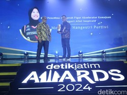 Atlet Bola Voli Berprestasi Megawati Raih detikjatim Awards 2024