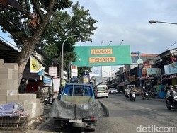 KPU Bandung soal Baliho Identik Paslon Beredar di Masa Tenang