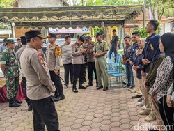 Polda Jatim Pantau Kesiapan dan Keamanan TPS di Trenggalek