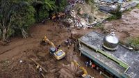 Foto Kerusakan Akibat Banjir Bandang di Karo Sumatera Utara