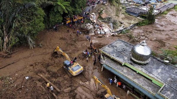 Foto Kerusakan Akibat Banjir Bandang di Karo Sumatera Utara
