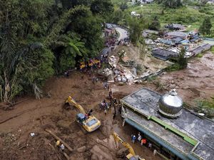 Siklon Senyar Penyebab Banjir Sumatra Melemah, Tapi Tetap Waspada