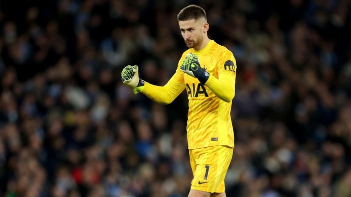 MANCHESTER, ENGLAND - NOVEMBER 23:  Tottenham Hotspurs Guglielmo Vicario during the Premier League match between Manchester City FC and Tottenham Hotspur FC at Etihad Stadium on November 23, 2024 in Manchester, England. (Photo by Carl Recine/Getty Images)