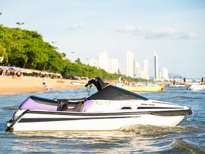Pattaya Usir Jetski Menjauh dari Pantai Agar Lebih Aman dan Rapi