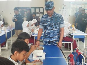 Lanud Halim Uji Coba Makan Bergizi Gratis di SD, Menu Ayam Goreng-Tempe Lanud Halim Uji Coba Makan Bergizi Gratis di SD, Menu Ayam Goreng-Tempe