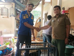 Lutung Jawa dari Ngawen Diserahkan Damkar Klaten ke BKSDA