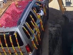 Viral Mobil Wagon R Dikubur, Pemakaman Dihadiri 1.500 Orang