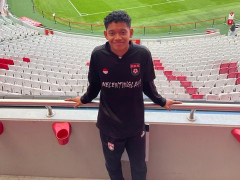 Mufid dikala berada di Portugal