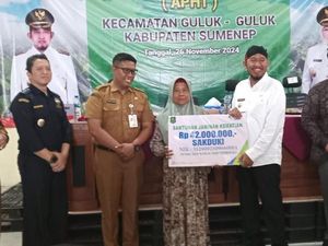 Bupati Sumenep Berikan Santunan JKM kepada Petani dan Buruh Tani