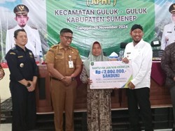 Bupati Sumenep Berikan Santunan JKM kepada Petani dan Buruh Tani