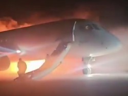 Pesawat Maskapai Rusia Terbakar Parah di Turki