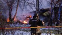 Pesawat Kargo DHL Jatuh Timpa Rumah di Lithuania