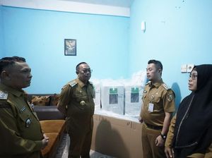 Pj Gubri Rahman Hadi Cek Persiapan dan Distribusi Logistik Pilkada di Riau