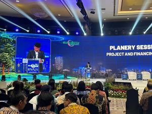 Komut PLN Paparkan Strategi Jitu Tarik Investasi Hijau buat Transisi Energi