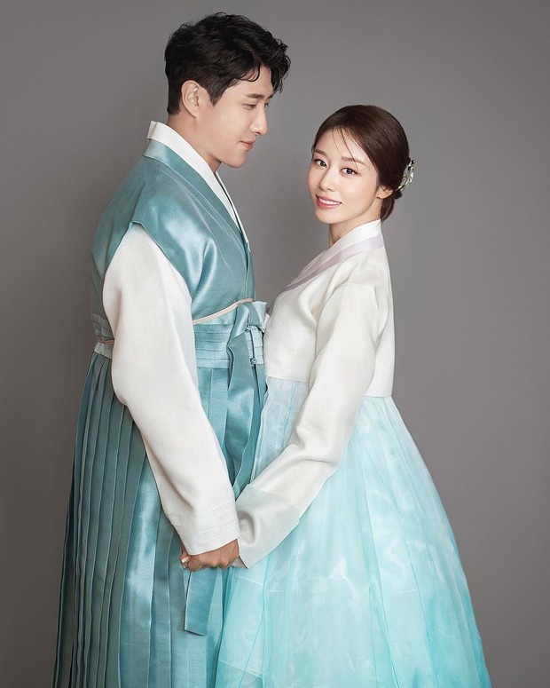 Potret pre-wedding Jiyeon T-ara dan Hwang Jae Gyun/Foto: Instagram @jiyeon2__