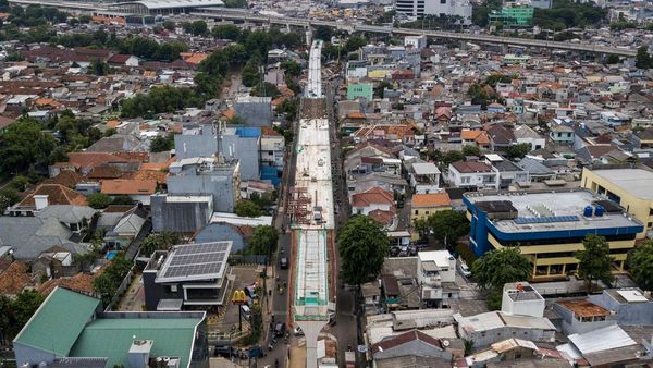 Foto Udara Proyek LRT Velodrome-Manggarai